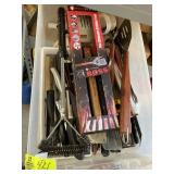 LARGE GROUP OF GRILLING UTENSILS