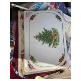 BOX OF MISC LINENS, TABLE CLOTHS, NAPKINS, APRONS