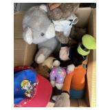 BOX OF MISC STUFFED ANIMALS AND PILLOWS, GOOFY, ET