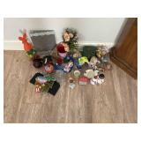 LARGE GROUP OF FIGURINES AND WHAT NOTS