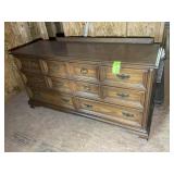 8 DRAWER DRESSER BY DREW, 62 IN X 20 IN X 32 IN