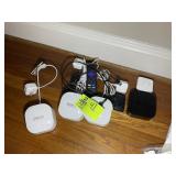 GROUP OF ELECTRONICS INCLUDING EERO 6, ROKU, APPLE