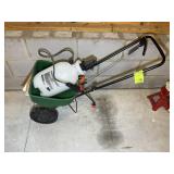 SCOTTS TURF BUILDER EDGE GARD MINI AND PUMP SPRAYE