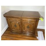 HUNTLEY BY THOMASVILLE 2 DOOR BUFFET WITH FOLD OPE