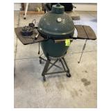 BIG GREEN EGG COOKER