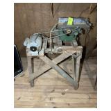 VINTAGE WALKER TURNER CO BELT DRIVEN TABLE SAW, TO