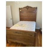 VINTAGE OAK WOODEN FULL SIZE BED