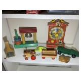 GROUP OF VINTAGE WOODEN TOYS FISHER PRICE SCHOOL C