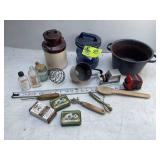 GROUP OF VINTAGE ITEMS INCLUDING CAN OPENER, KNIFE