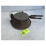 VINTAGE CAST IRON WAFFLE MAKER, GRISWOLD, AMERICAN
