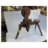 APPEARS TO BE ANTIQUE WEAVERS DELIGHT RUG FILLER