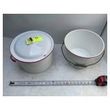 PAIR OF ENAMEL STOCK POTS, ONE LID