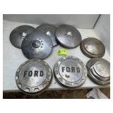 GROUP OF MISC VINTAGE FORD HUBCAPS
