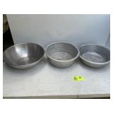 GROUP OF LARGE METAL MIXING BOWLS