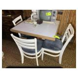LAMINATE TOP TABLE WITH 4 CHAIRS, 32 IN SQ X 29 IN