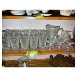 GROUP INCLUDING CLEAR GLASS WATER GLASSES AND SORB