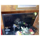 SANYO FLAT SCREEN TV, MODEL DP42D24, WORKING
