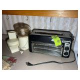 GROUP OF MISC KITCHEN APPLIANCES, TOASTER OVEN, SU