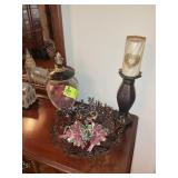 GROUP OF DECORATIVE ITEMS, CENTERPIECE BOWL, VASE