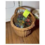 WICKER BASKET WITH GLASS PITCHER AND DRINKING GLAS