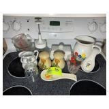 MISC GROUP ON TOP OF STOVE, MUSHROOM THEMED SALT N