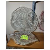 GROUP INCLUDING CLEAR GLASS SERVING TRAY AND BOWL