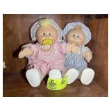 PAIR OF CABBAGE PATCH DOLLS