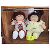 PAIR OF CABBAGE PATCH DOLLS