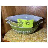 GROUP OF VINTAGE PYREX BOWLS, CRAZY DAISY PATTERN