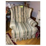 VINTAGE UPHOLSTERED SIDE CHAIR