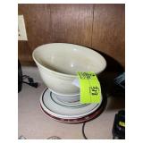 GROUP OF MISC VINTAGE BOWLS AND PLATES