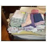 GROUP OF MISC LINENS, SHEETS, PILLOW CASES