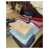 GROUP OF MISC LINENS, TOWELS, SHEETS, ETC