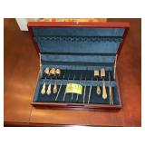 WOODEN BOX WITH SAKURA STAINLESS FLATWARE