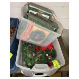 GROUP OF MISC CHIRSTMAS Dï¿½COR, TALKING WREATHS, ET