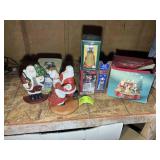 GROUP OF MISC CHRISTMAS Dï¿½COR, FIGURINES, ANIMATED