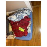 GROUP OF TABLE CLOTHES AND PLACEMATS