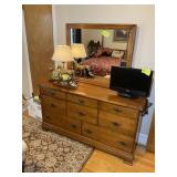 8 DRAWER DRESSER WITH MIRROR, 58 IN X 18 IN X 32 I