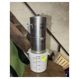 GROUP INCLUDING 18QT MIXING BUCKET, TEA DISPENSER