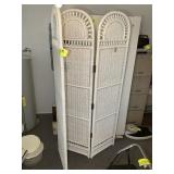 WICKER ROOM DIVIDER 18 IN PANELS AND 72 IN TALL