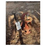 GROUP INCLUDING CAST IRON FIRE LOG IRONS AND VINTA