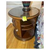 ROUND WOODEN NIGHT STAND, 24 IN DIAMETER X 27 IN T