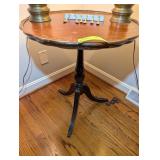 ANTIQUE WOODEN SIDE TABLE PEDESTAL BASE 24-IN DIAM