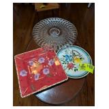 MISCELLANEOUS GROUP INCLUDING PEDESTAL CAKE PLATE