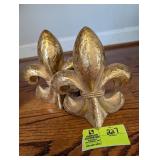 PAIR OF GOLD COLOR BOOKENDS