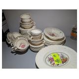APPROXIMATELY 59 PIECES OF WEDGEWOOD BULLFINCH WEL