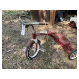 APPEARS TO BE VINTAGE METAL RADIO FLYER TRICYCLE