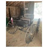 VINTAGE/ANTIQUE 4 WHEEL HORSE DRAWN BUGGY