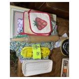 MISC GROUP INCLUDING CORN ON THE COB TRAYS AND HOL