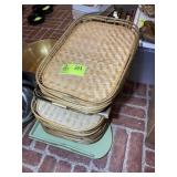 GROUP OF MISC VINTAGE TV TRAYS